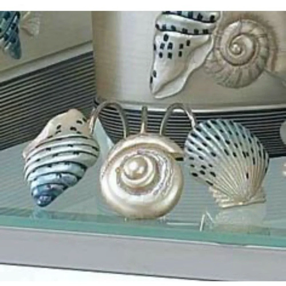 Vtg Seashell Shower Curtain Hooks Beach Nautical Bathroom Décor Resin 12 pc NWOT